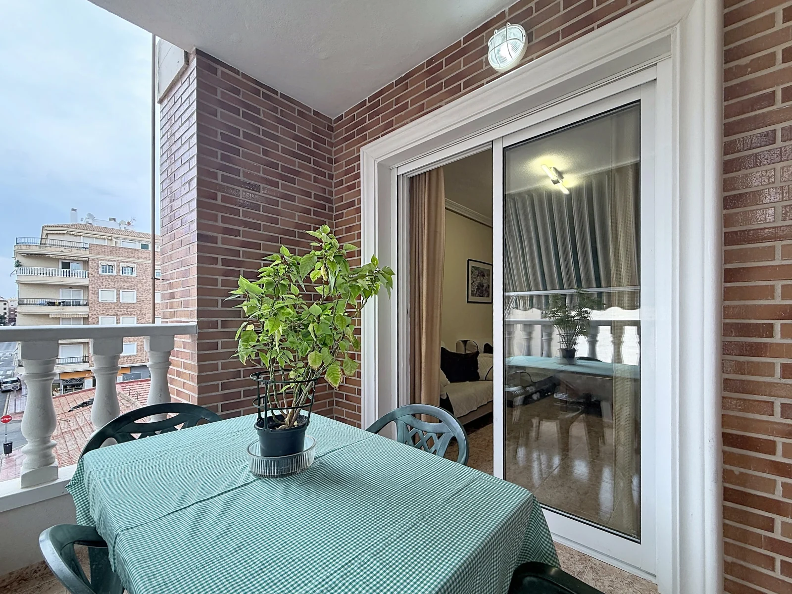 Piso en venta en Calle San Julián, 4 - Ref. REF-5B0811 - alquilerenalicante.com
